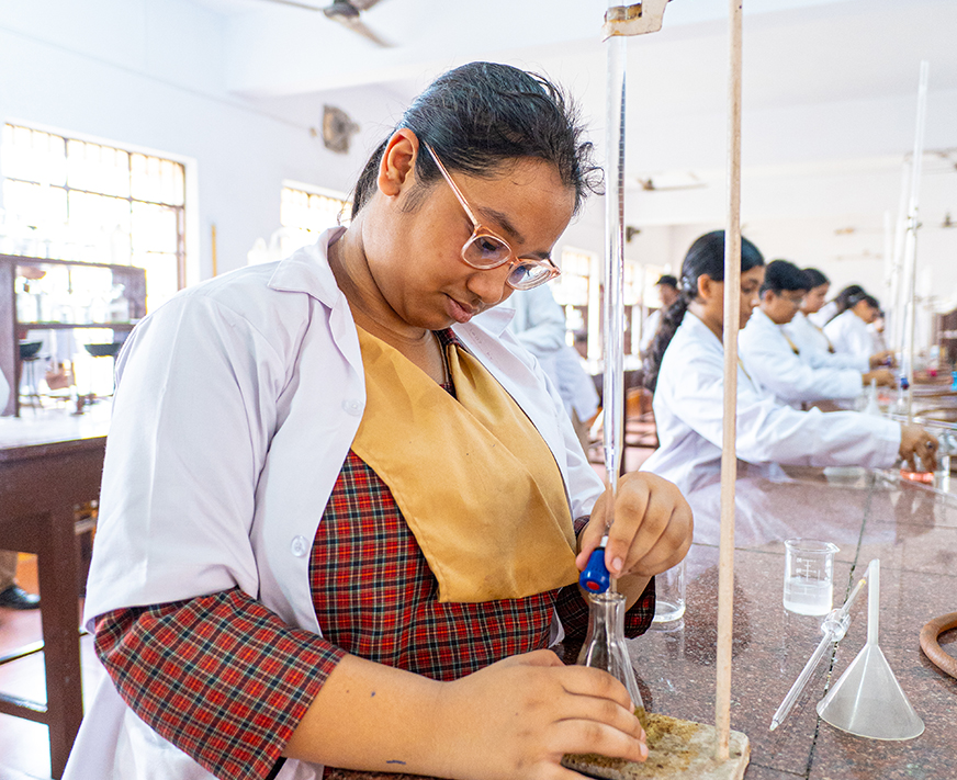 CHEMISTRY  LAB view 12